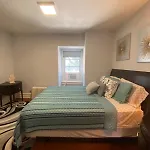Cozy 1 Bedroom Apartment