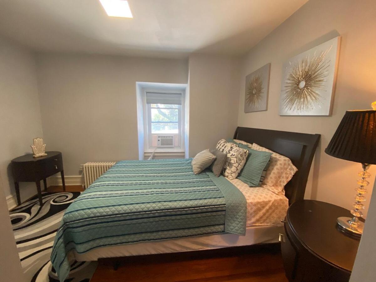 Cozy 1 Bedroom *